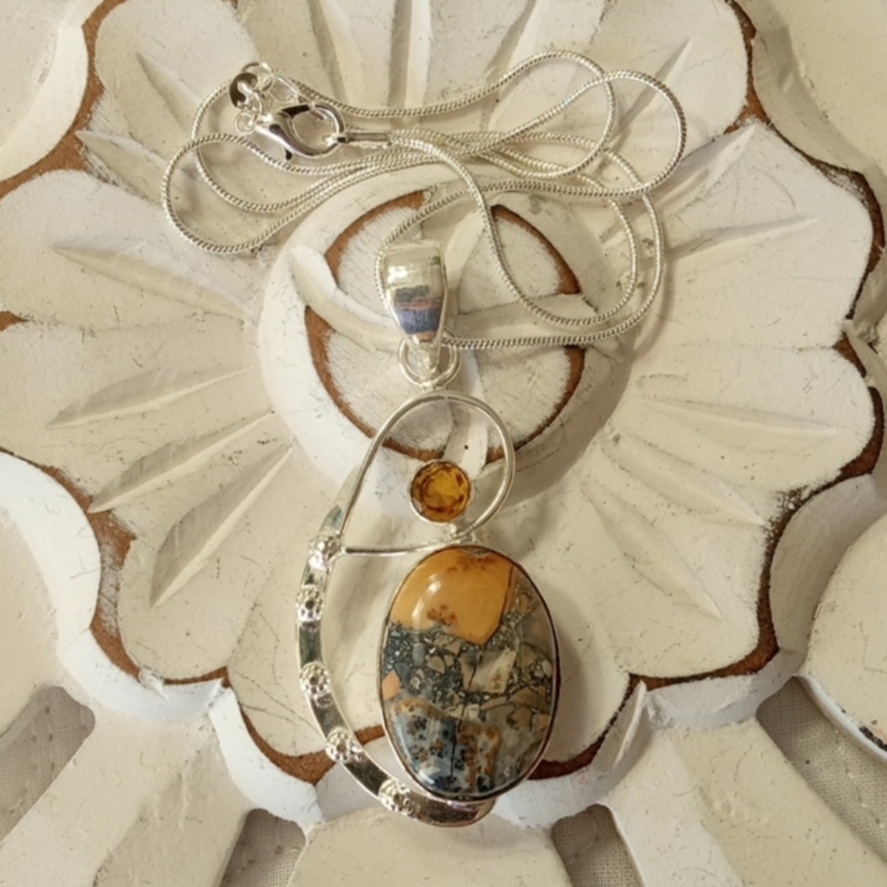 MALIGANO JASPER AND CITRINE STERLING PLATED PENDANT NECKLACE - Picture 2 of 3
